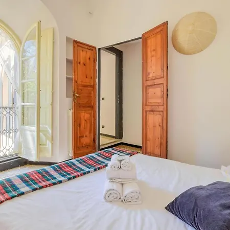 Pet Friendly In With Kitchen דירה *