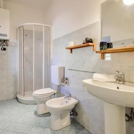 Pet Friendly In With Kitchen * Genoa